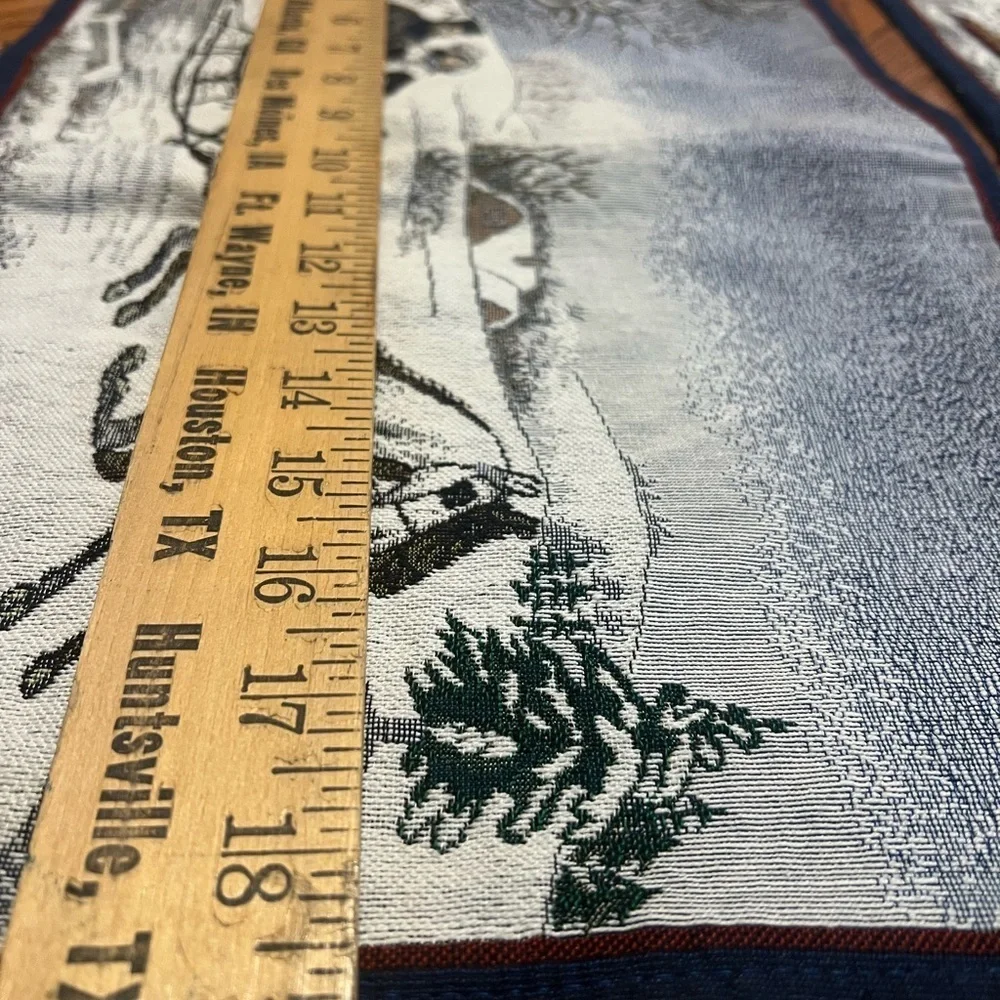 Winter Scene Tapestry 4 Placemats Navy Back